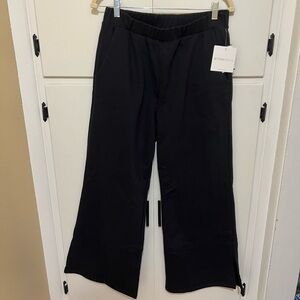 NWT ✨ Beyond Yoga Luxefleece Wide Leg Pant Sz Medium